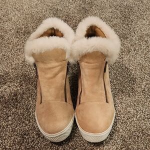 Wedge Boots with Fur